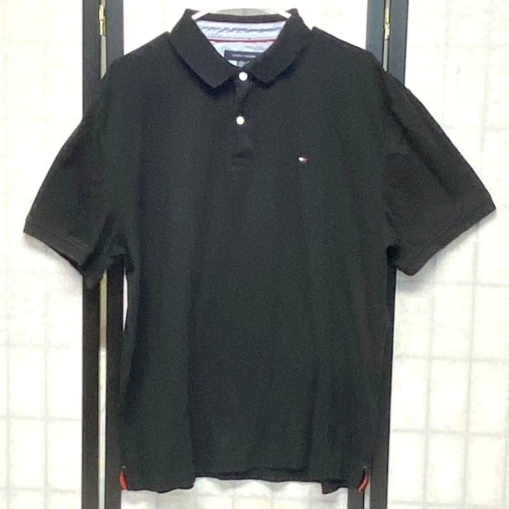 Tommy Hilfiger Black Polo Shirt XL Custom Fit Knit Short Sleeve 2-Button Classic
